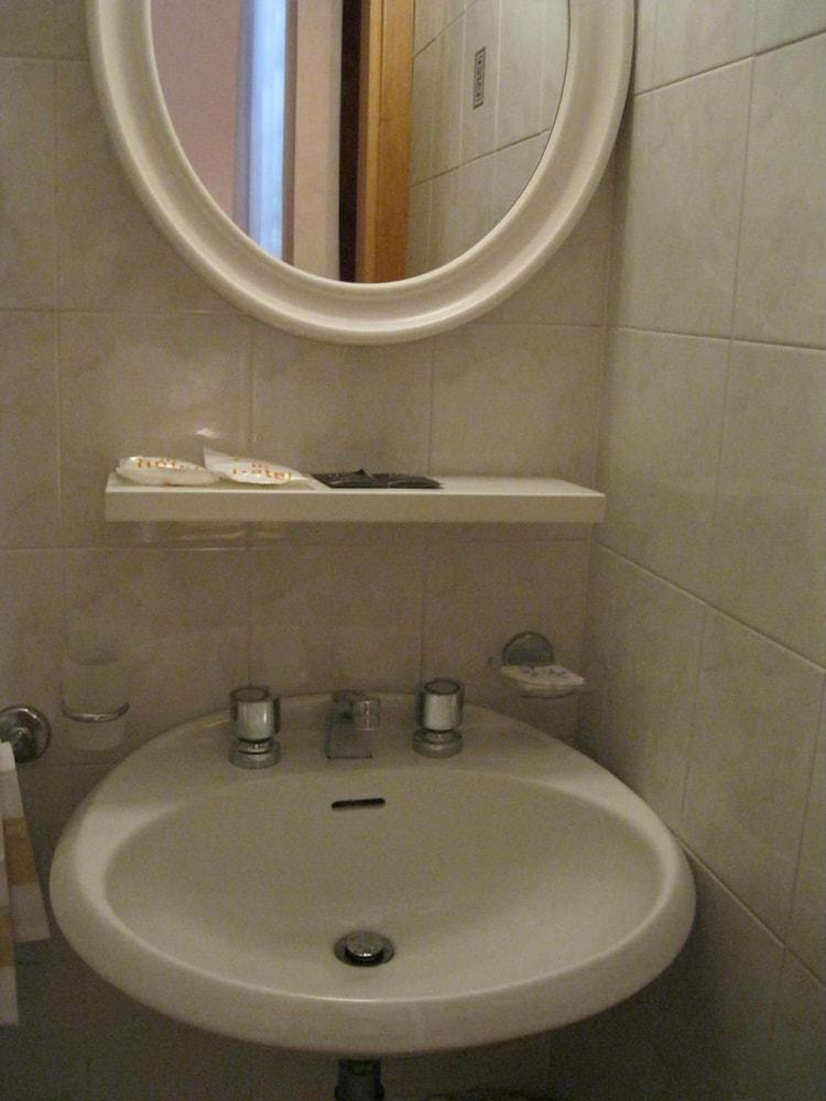 Venezia Hotel 3*