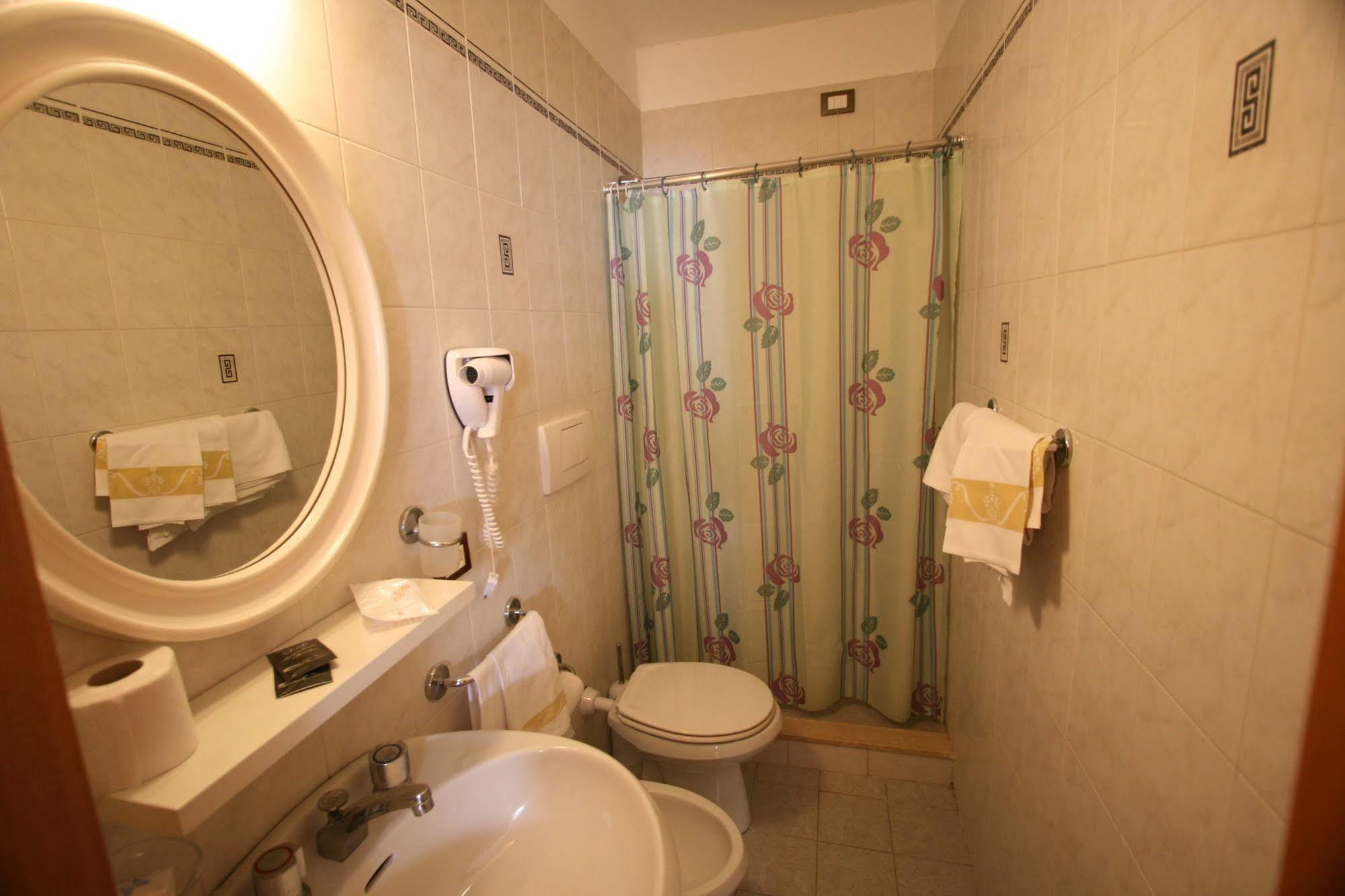 Venezia Hotel 3*